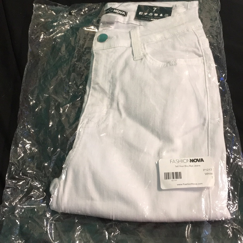 Fashion nova jeans